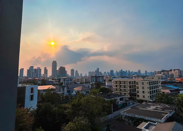 Luxury Near On Nut Bts Station With Swimming Pool Apartment *
