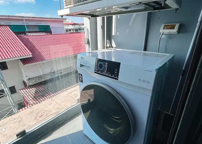 Luxury Near On Nut Bts Station With Swimming Pool Apartment