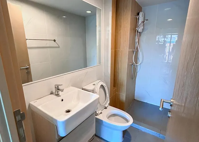 Luxury Near On Nut Bts Station With Swimming Pool Apartment *