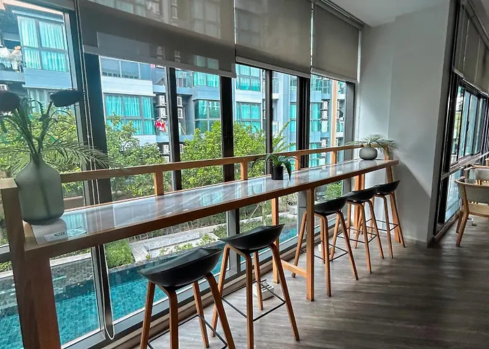 Luxury Near On Nut Bts Station With Swimming Pool