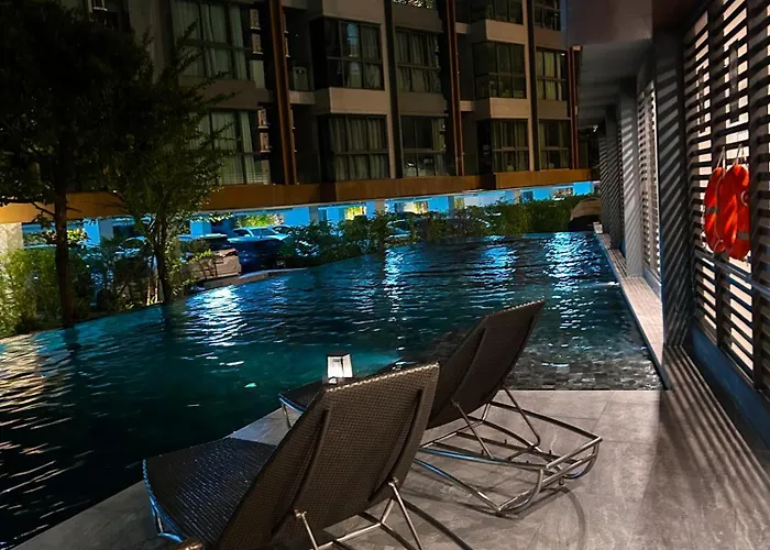 Luxury Near On Nut Bts Station With Swimming Pool